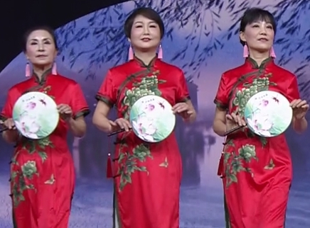 321动起来 广场舞《梦里水乡》