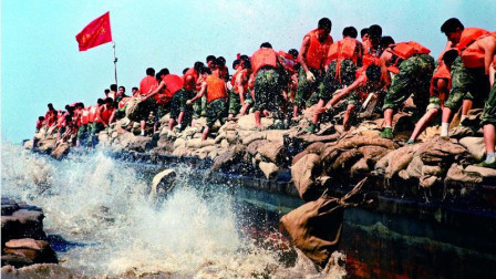 天下有警视频 在中国你可以喷专家可以骂劣质明星但绝对不
