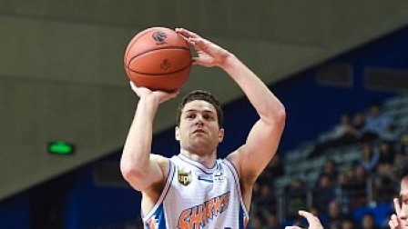 CBA 18/19赛季 上海VS北控第三节，弗雷戴特三分狂飙，上海93-80北控