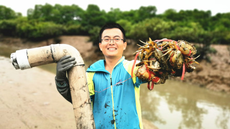 思乡渔夫 兄弟昨天跟渔夫赶海没抓到货，结果爆筒了