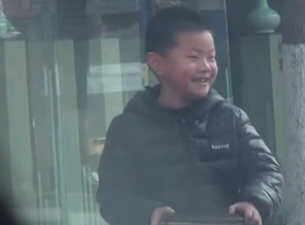 捡到别人的钱包你会怎么办？