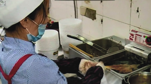 人气美食 抵挡不了的美食诱惑，跑二十公里也要吃的炸串