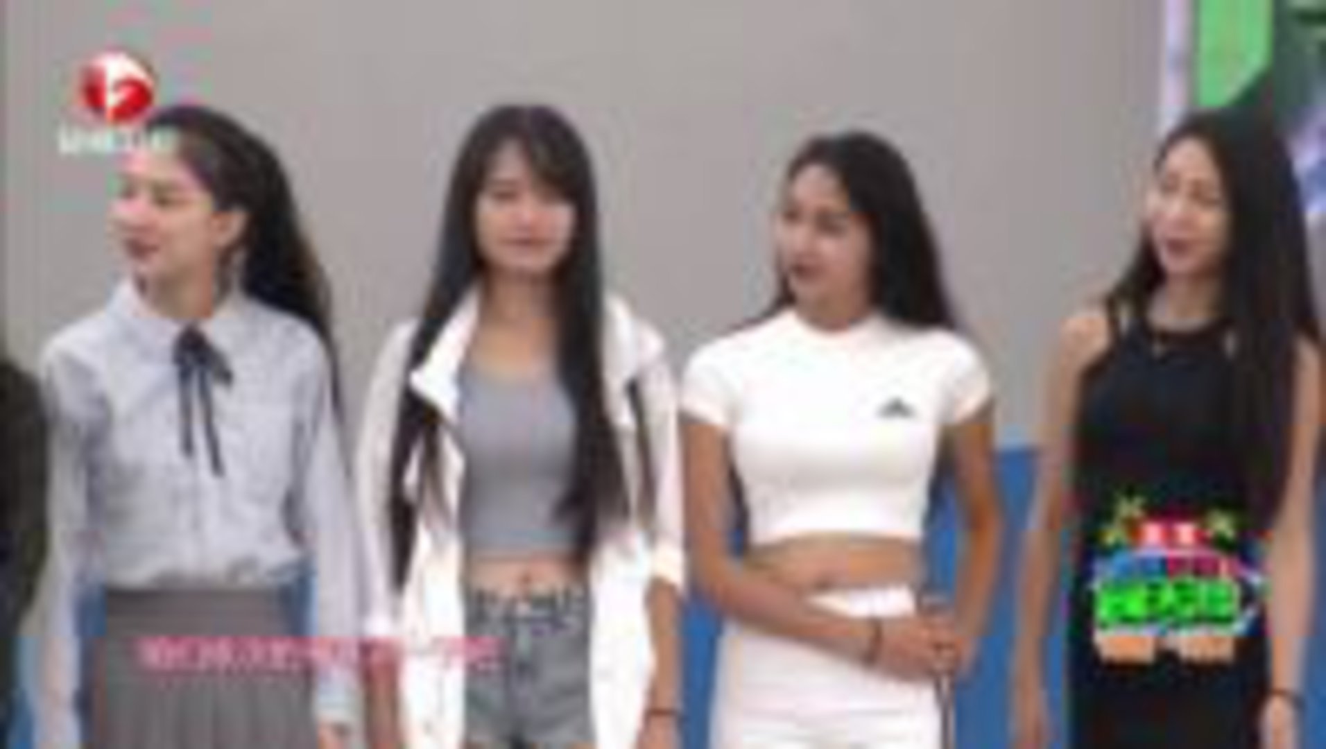 男生女生向前冲 美女校花齐上阵