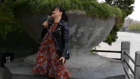 唱罢吹灯 美女男声翻唱《赤裸裸》
