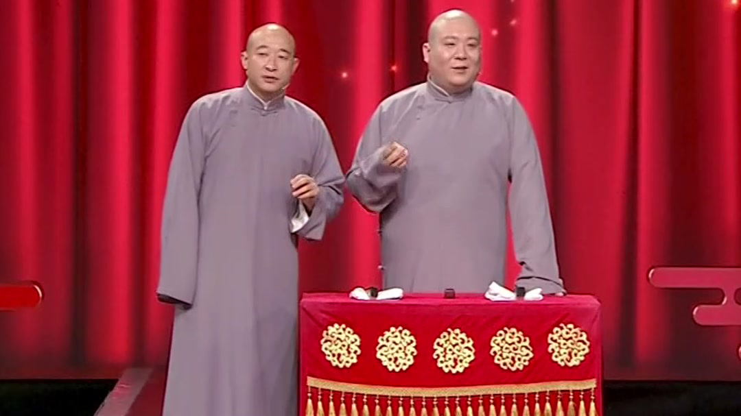 群英会 郝梦春赵明轩演绎相声《陪伴》 观众笑得合不拢嘴