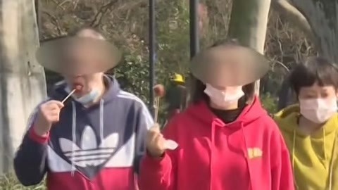 法治中国60分 KTV违规开放遭处罚 户外不戴口罩聚集聊天不可取