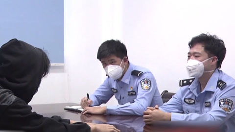 传奇故事 蹊跷的求救
