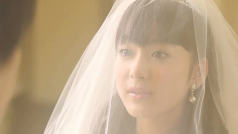 好莱坞影厅 为还父亲赌债娶白富美