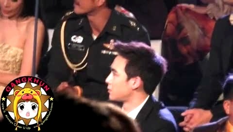 2PM 泰国 Kerd Award Part 2 主Nichkhun 饭拍版 12/03/30-2PM
