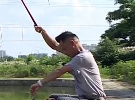 钓赛大事件 细硬峰轻鸿经典钓竿