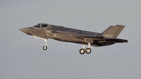 环球火力点 日本采购的第10架F35A到达三泽基地 年末将组成飞行队