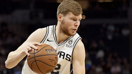 NBA流言收割机 莫里斯与马刺达成2年2000万协议，祖巴茨留守快船
