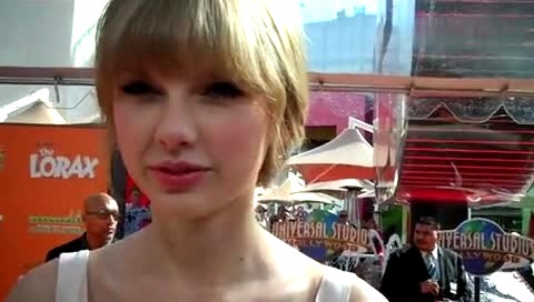 Taylor Swift At The Premiere Of <The Lorax> 采访片段-Taylor Swift (泰勒·斯威夫特)
