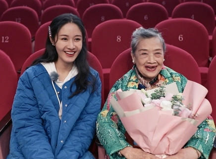 “中国夜莺”朱逢博再登台