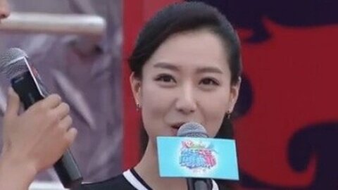 男生女生向前冲 白冰现身助阵女生队