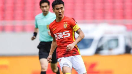 体育24小时速递 中超-斯坦丘两轰任意球世界波，广州队0-6武汉三镇