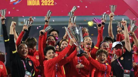 体育24小时速递 女足国脚收入不输国外球员 史诗级夺冠后资本或大举涌入