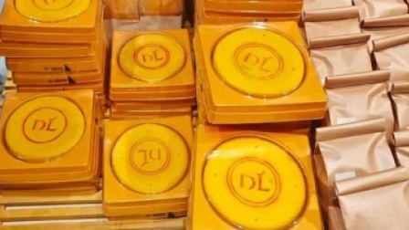 原价29.8元胖东来大月饼被哄抬至119元？实探线下销售点