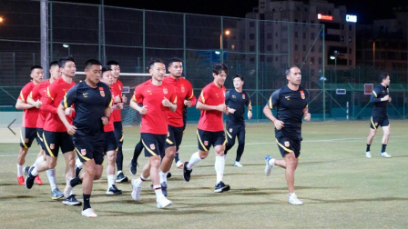 中国男足冲击2022世界杯 韩乔生：推倒重来吧！踏踏实实搞基础，相信国足终会迎来重生那天