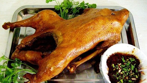 人气美食 年夜饭自家做 自制卤鹅有诀窍