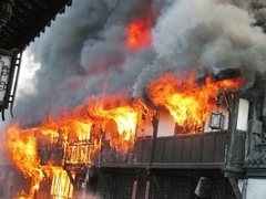 经典传奇 历史大真探 “惹”火的代价