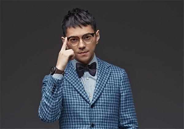 李晨宣布二胎出生喜讯, 配图透露孩子性别