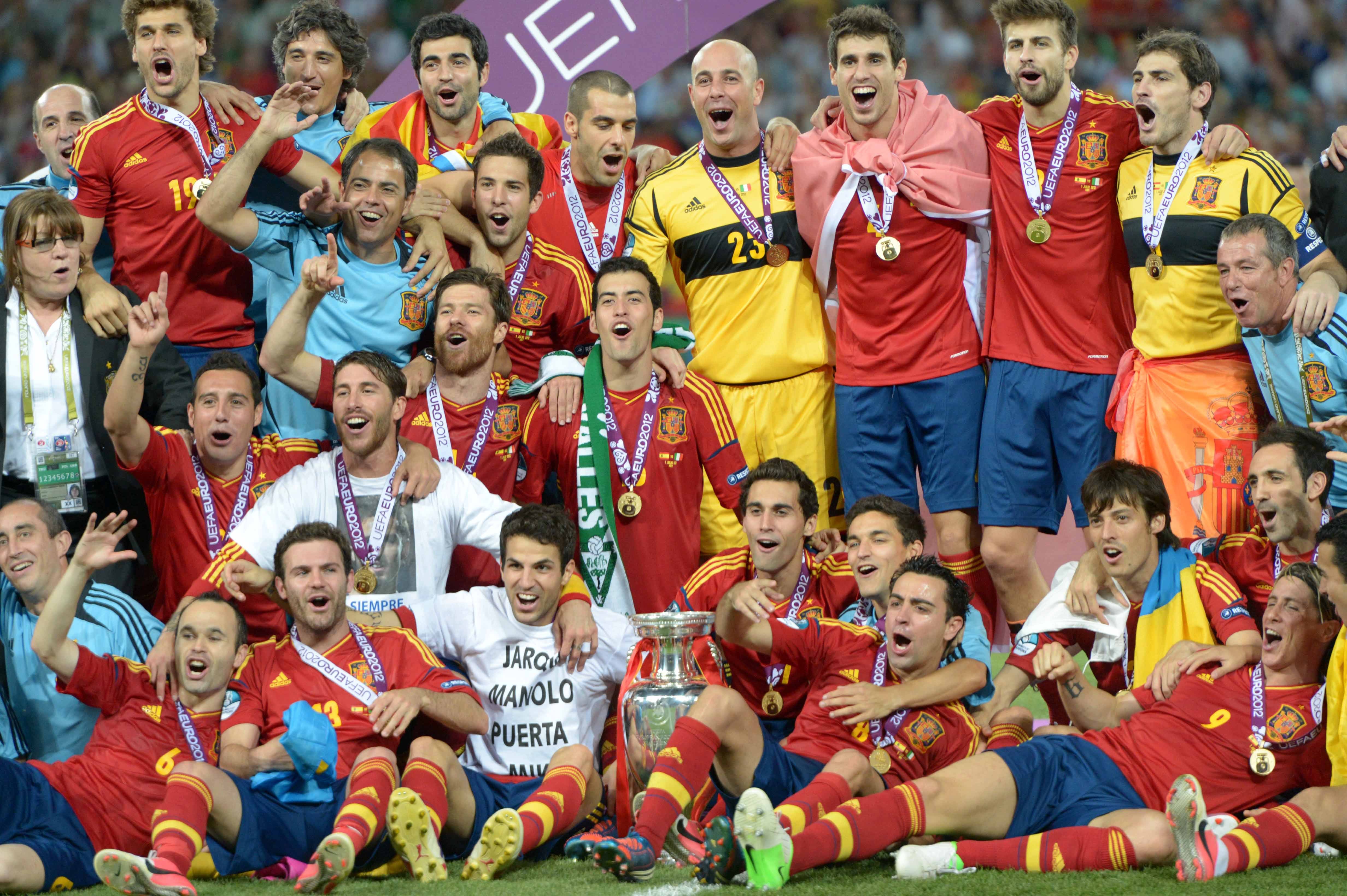 欧洲杯2012年 西班牙蝉联冠军