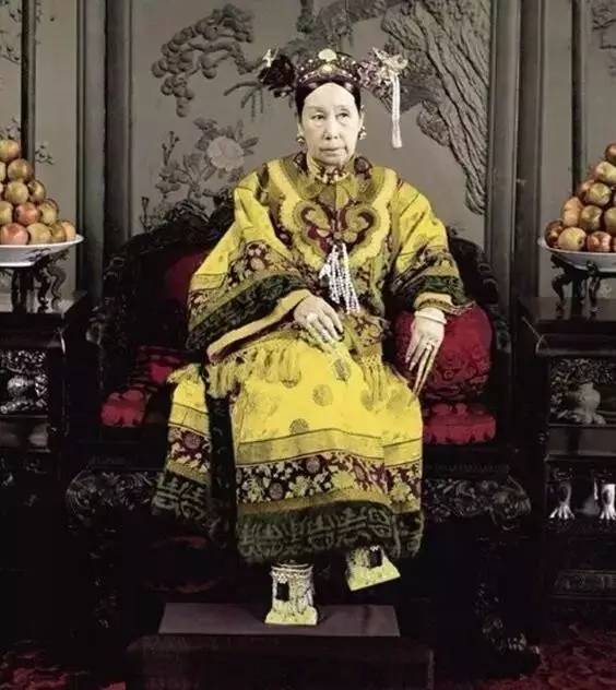 看完慈禧老佛爷的画,才知道我可能是看了假画