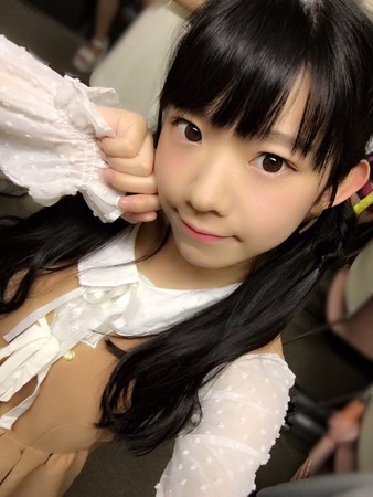 这才叫巨乳童颜!日本f奶女优外形酷似小学生