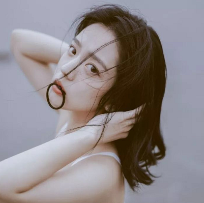 主播的高光时刻 #花椒音乐人 @白晓就很nice 耐看型 每天15:00直播