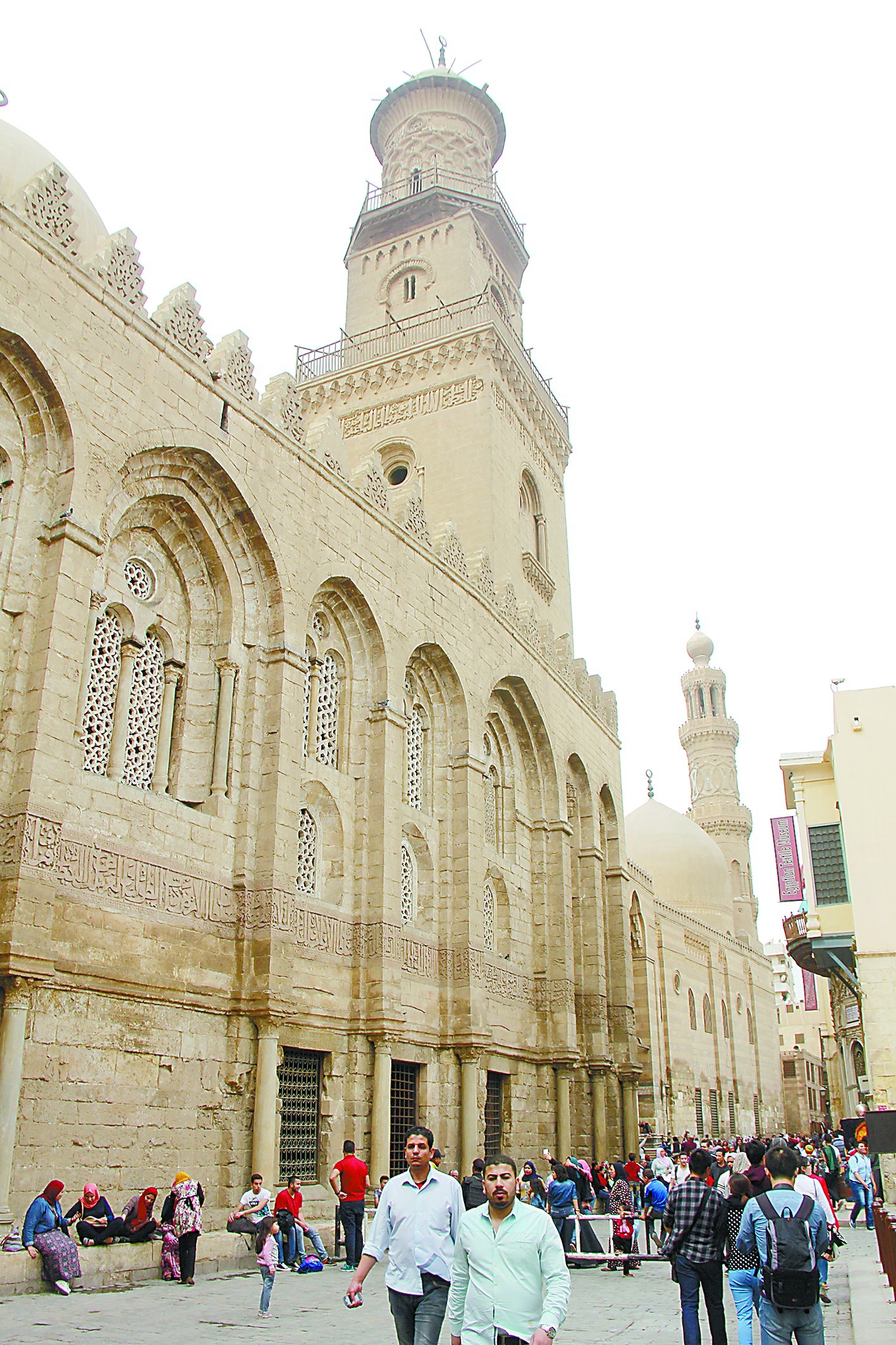 数十座数百年历史的老建筑诉说着沧桑与时光;老街不大,却是开罗市井