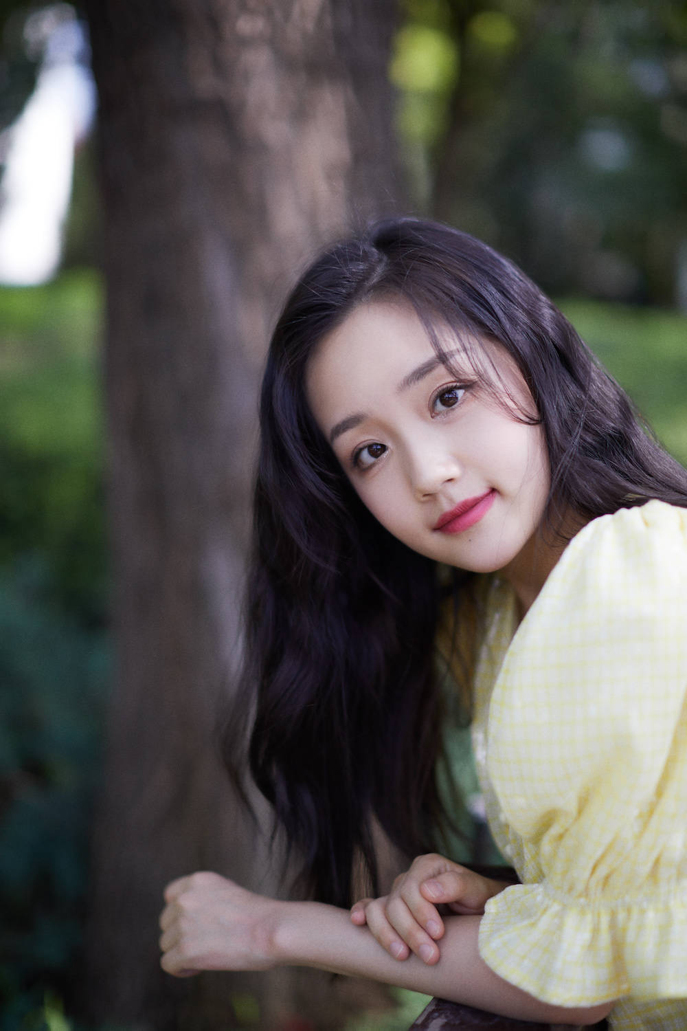 杨志雯温柔写真曝光新戏追着彩虹的我们反差出演女汉子