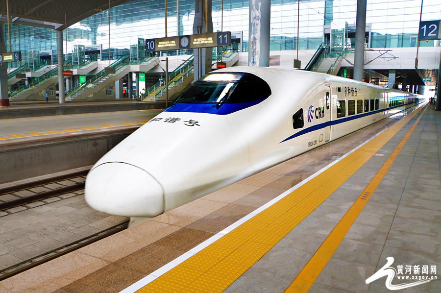 7月9日15点整,由太原铁路局新增首发的太原南至兰州西d2565次高铁动车