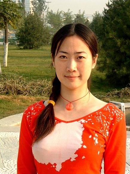 芙蓉姐姐,其人最早出现在水木清华,北大未名和mop网站上.