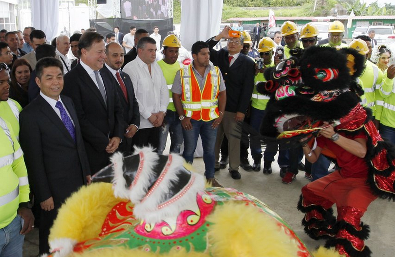 巴拿马总统谈与中国建交 看跨国公司如何成为重要经济纽带