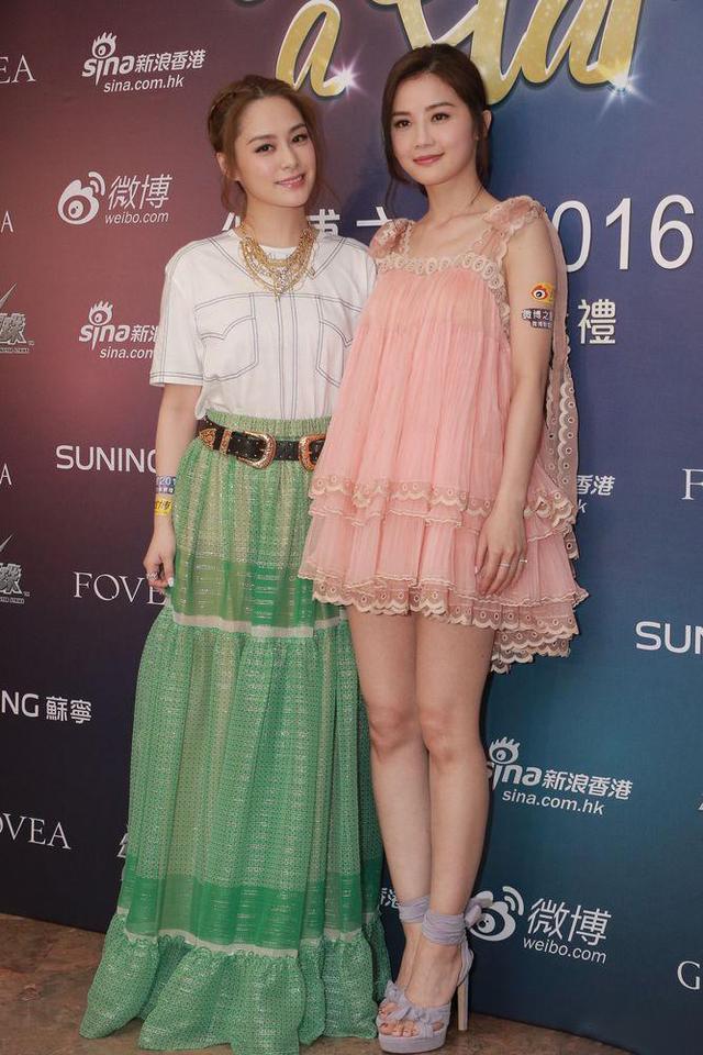 阿sa居然比阿娇好看了?但和唐嫣穿一样的裙子却显得尴尬