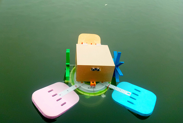 湖面漂浮物收集装置.校方供图