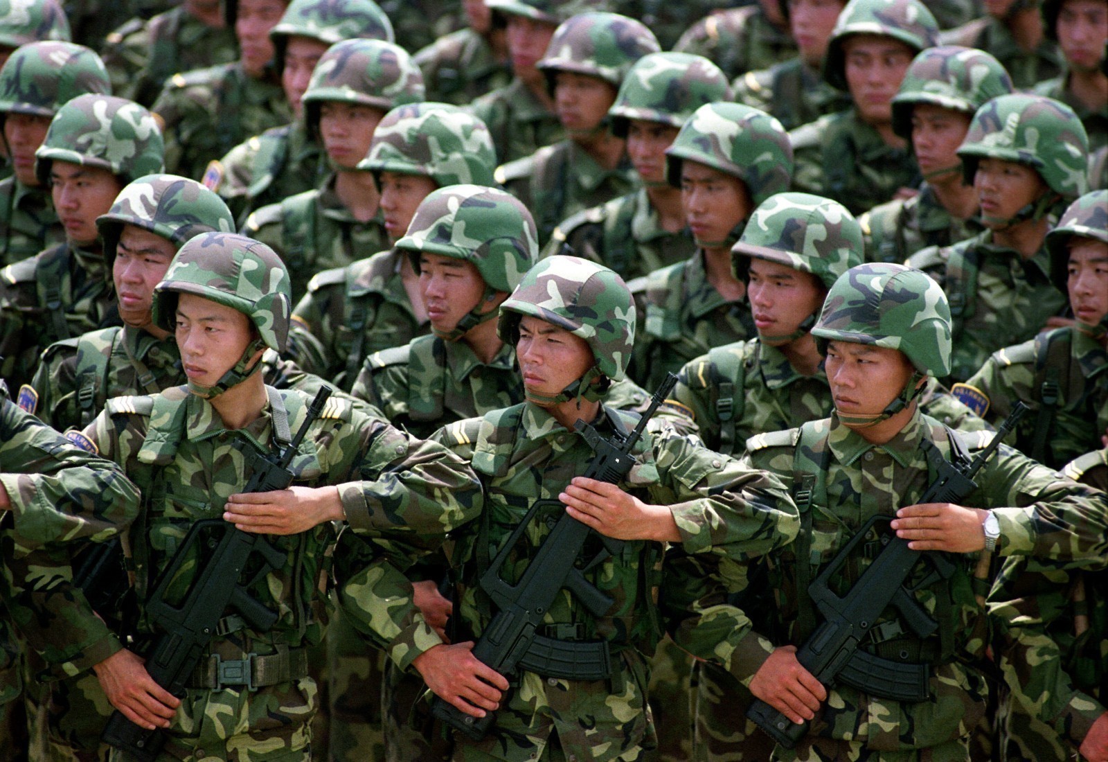 中国人民解放军驻香港部队陆军,构成主体为井冈山时期的"红一团".