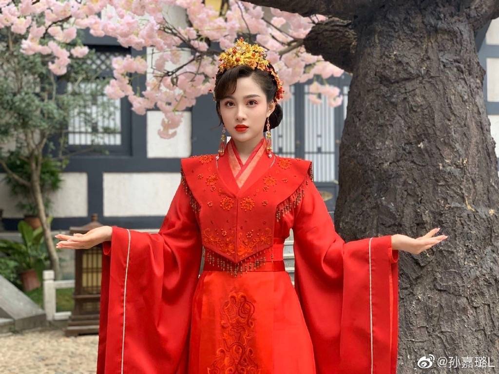 小女霓裳收官最惨反派孙嘉璐深入人心