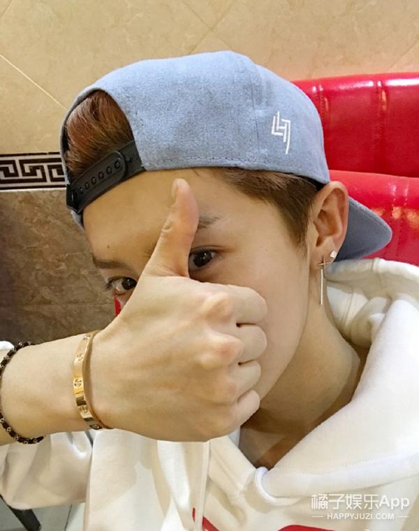 君也相当期待《奔跑吧》第五季,因为无论嘉宾是谁,小鹿的眼睛里只有好