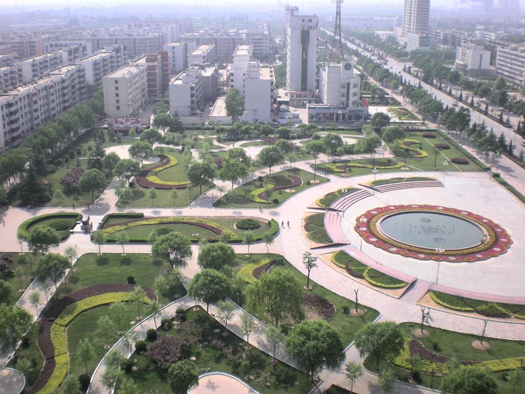 偃师市位于河南省西部,市区面积12平方公里,是全市的政治,经济,文化