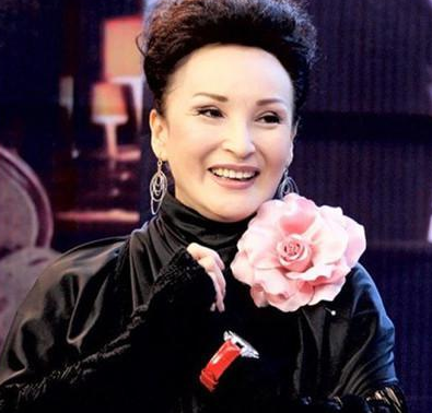 最美太后陈莎莉如今70岁美成这样,至今单身