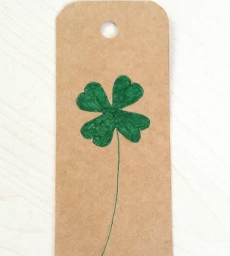 卡纸书签制作方法是什么