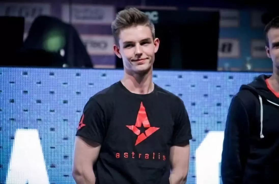 其中,被称为「阿汤哥」的device,更是top5级别的选手.