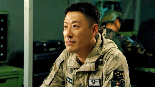 蓝军出击:于震再出奇招!褚战刚彻底傻眼了,连首长都忍不住鼓掌