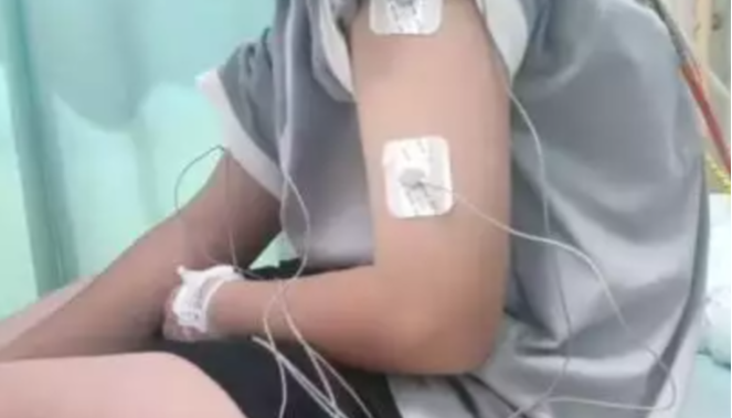 多名小学生突发疾病